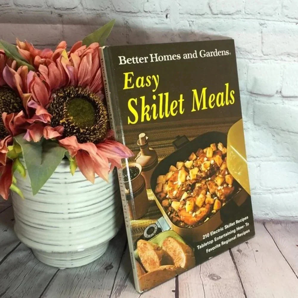 Vintage 1972 Better Homes and Gardens EASY SKILLET MEALS cookbook